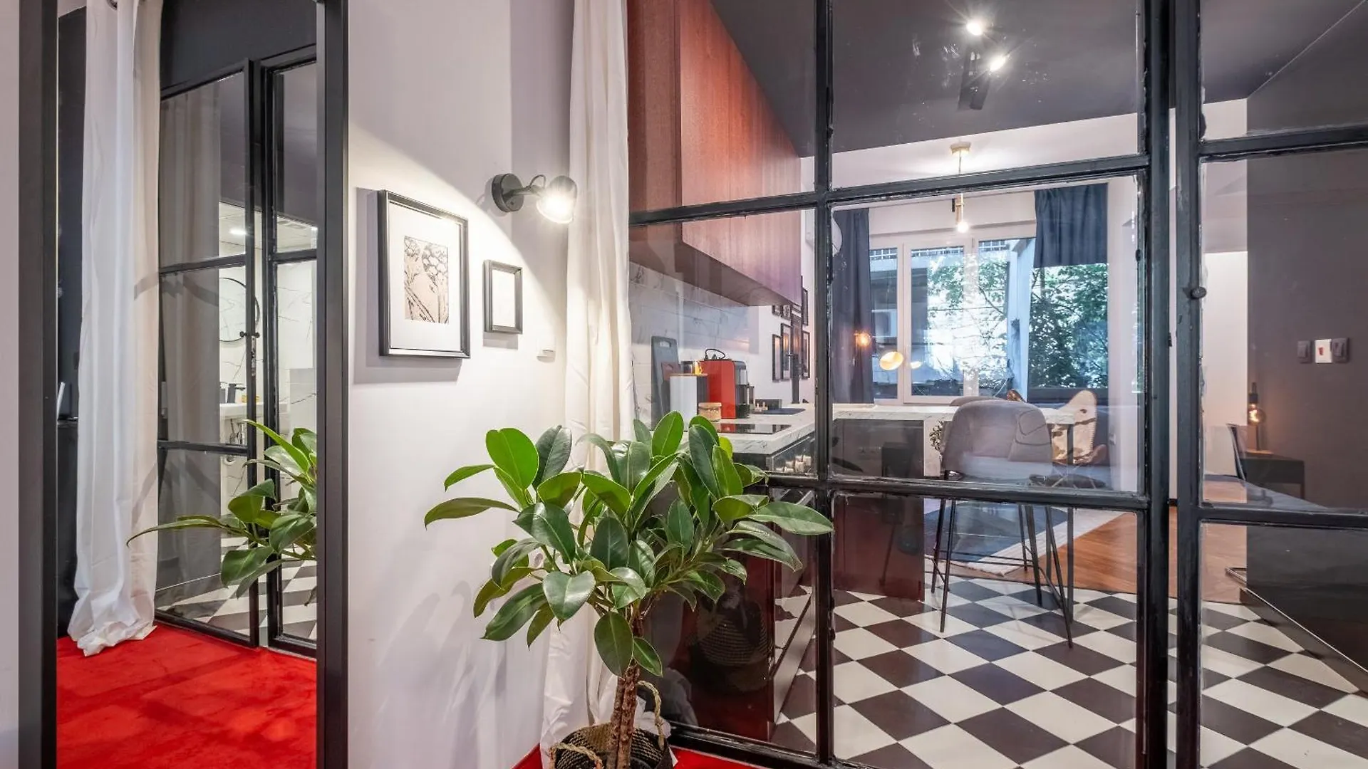 Central Art-Inspired Flat With Private Garage Sofía